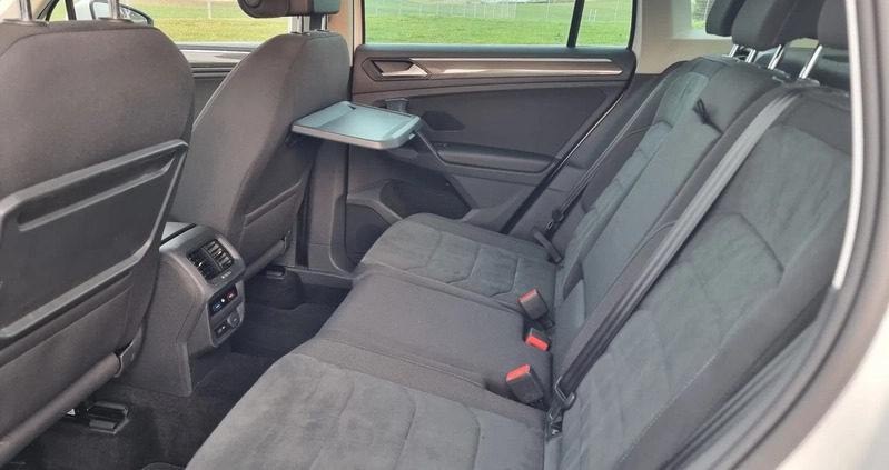 Volkswagen Tiguan cena 122987 przebieg: 152000, rok produkcji 2019 z Piaski małe 596